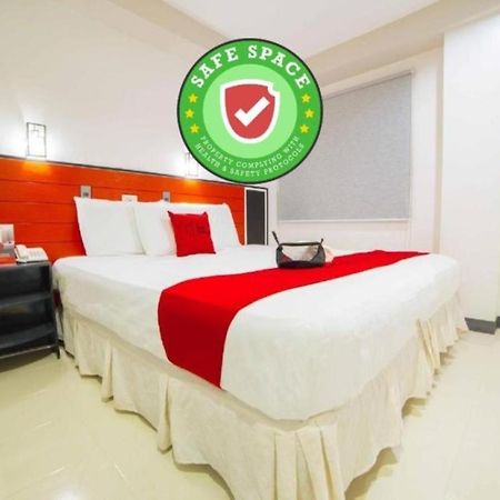 Reddoorz Plus Near San Pedro Cathedral Davao City Extérieur photo