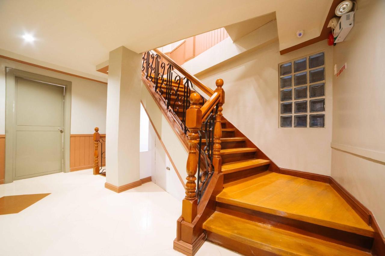 Reddoorz Plus Near San Pedro Cathedral Davao City Extérieur photo