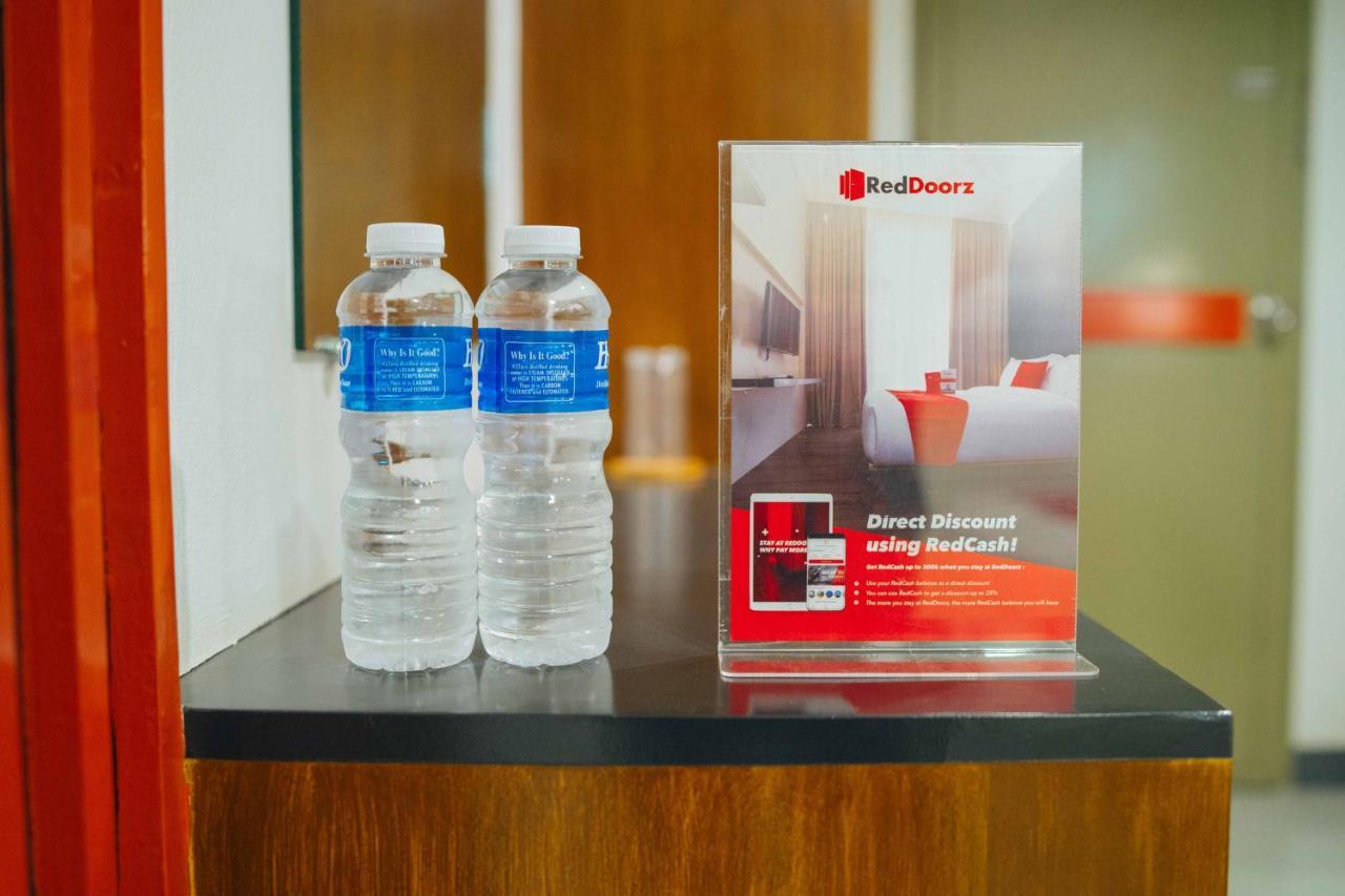Reddoorz Plus Near San Pedro Cathedral Davao City Extérieur photo
